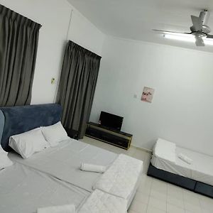 Cmn Hotel & Homestay